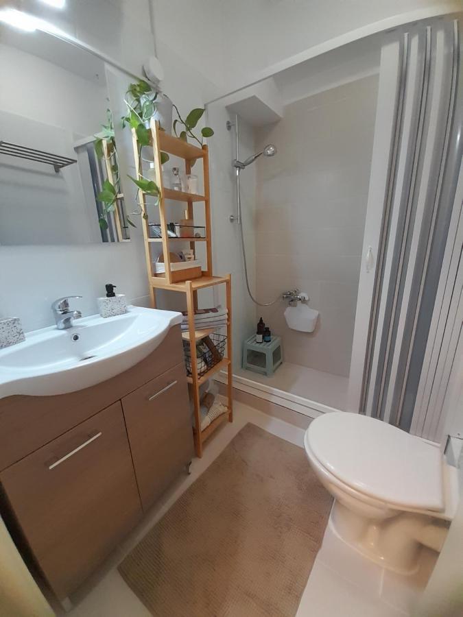 Aura Garden Apartment Faraí Exteriör bild